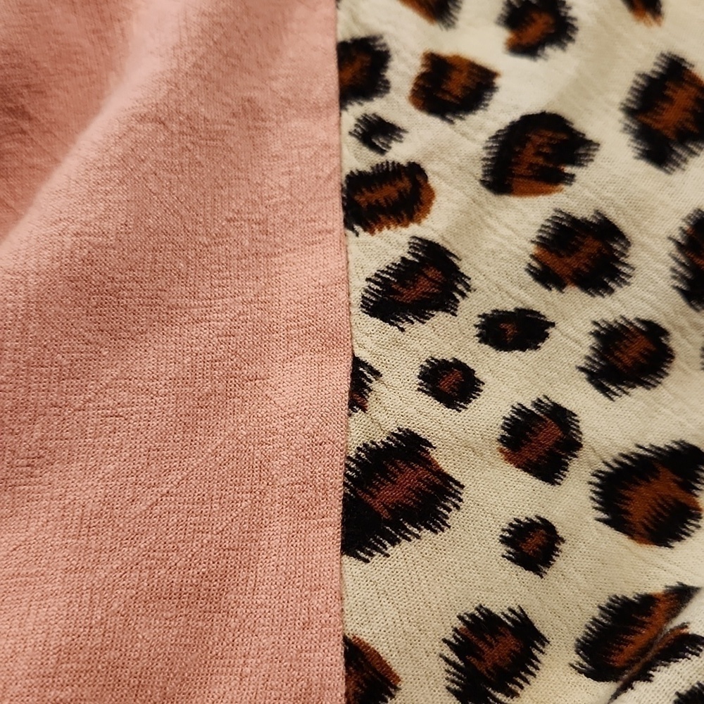 [Umgee] Pink Leopard Frayed Bell Sleeve Tunic - Size M - Picture 9 of 11